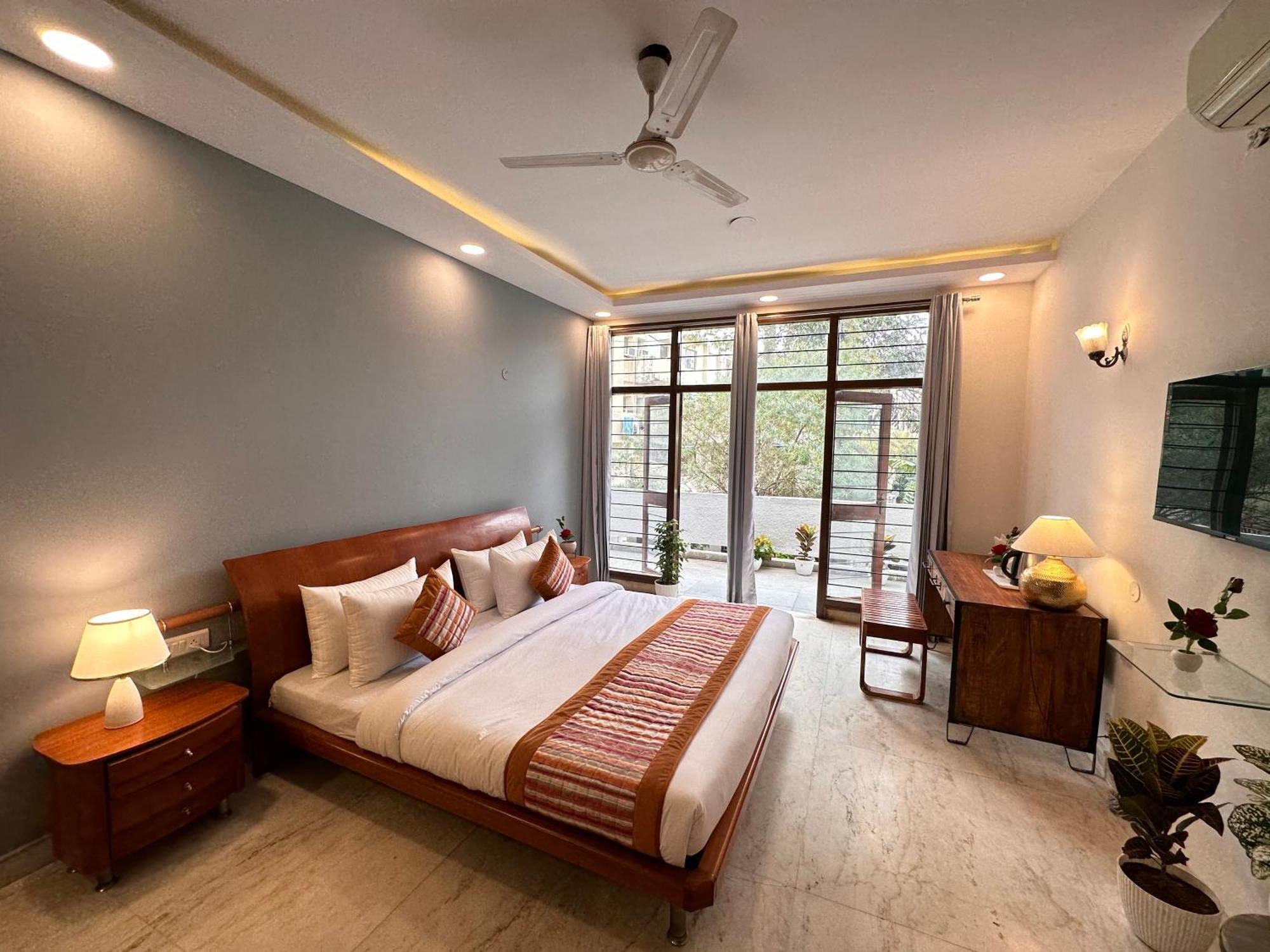 Grove Residency Hauz Khas New Delhi Couple Friendly Hotel ภายนอก รูปภาพ