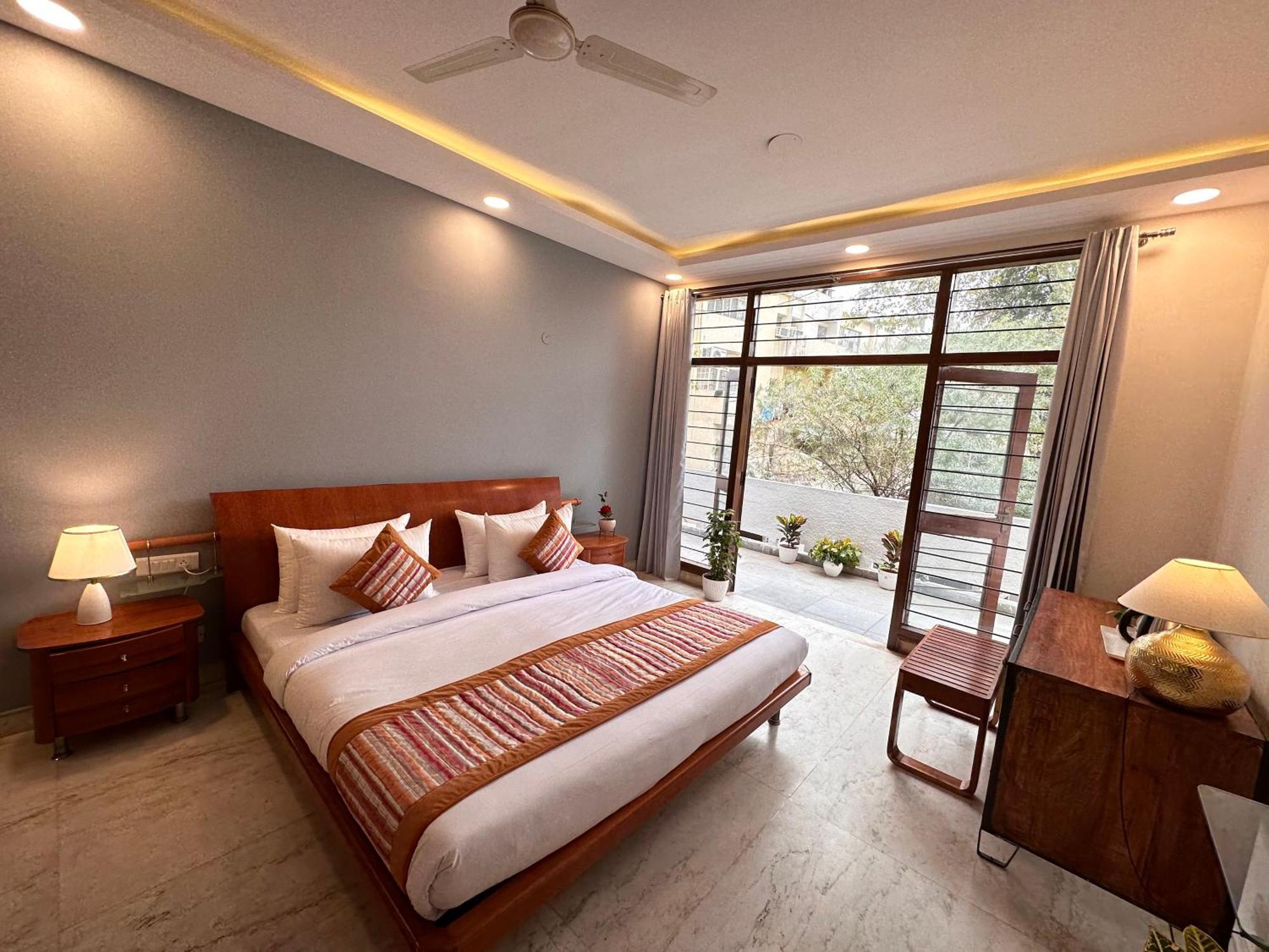 Grove Residency Hauz Khas New Delhi Couple Friendly Hotel ภายนอก รูปภาพ