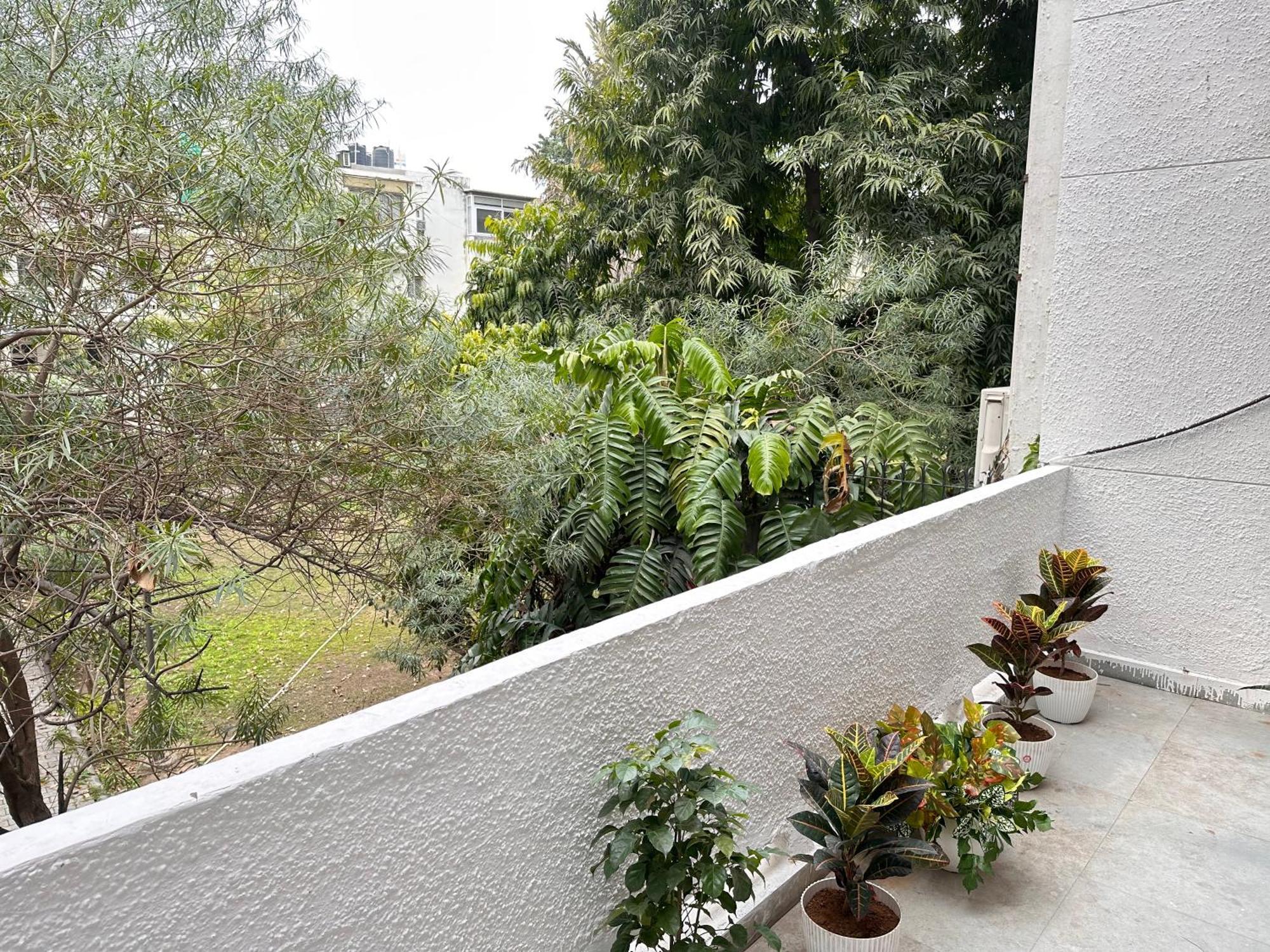 Grove Residency Hauz Khas New Delhi Couple Friendly Hotel ภายนอก รูปภาพ