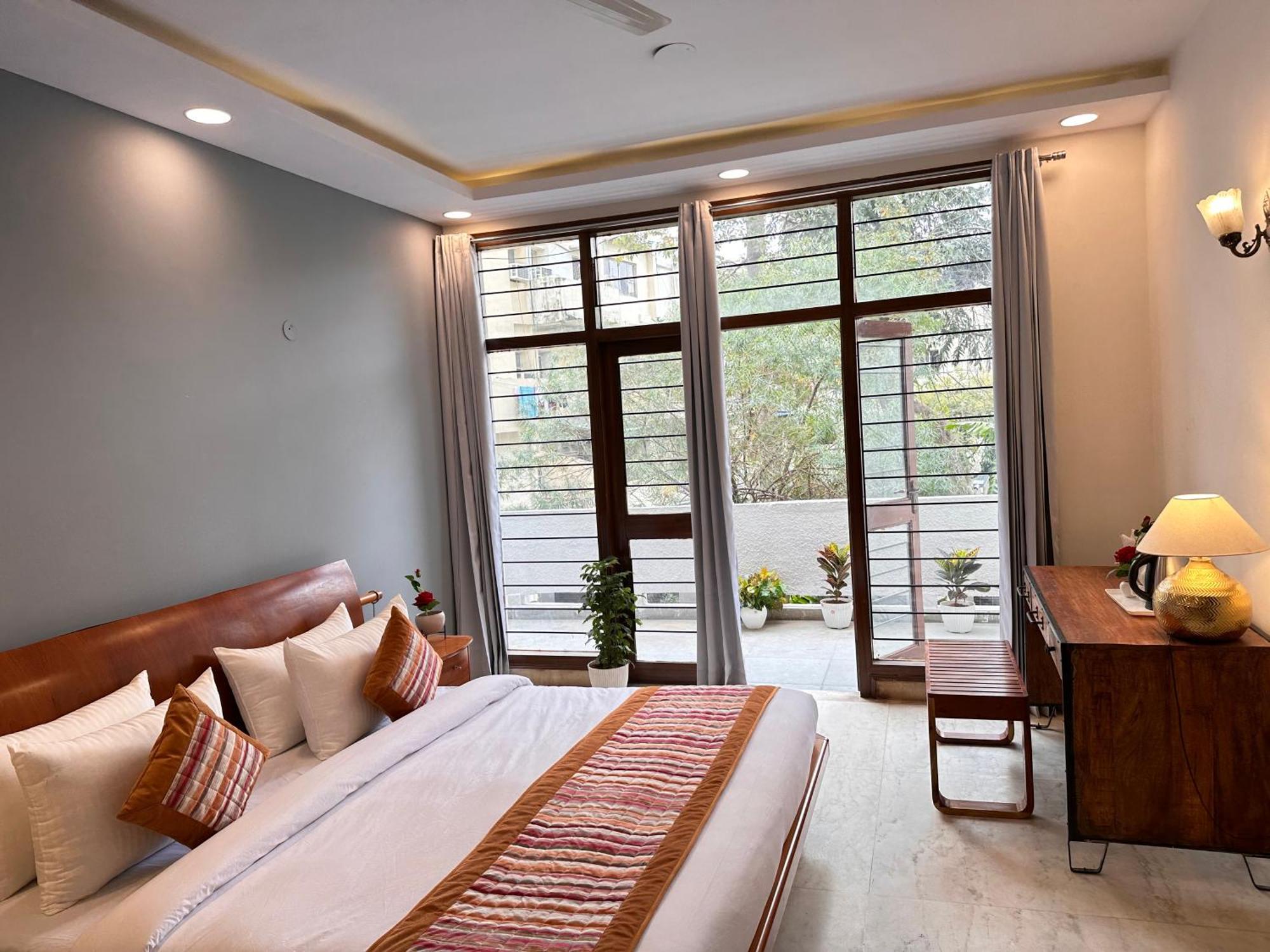 Grove Residency Hauz Khas New Delhi Couple Friendly Hotel ภายนอก รูปภาพ