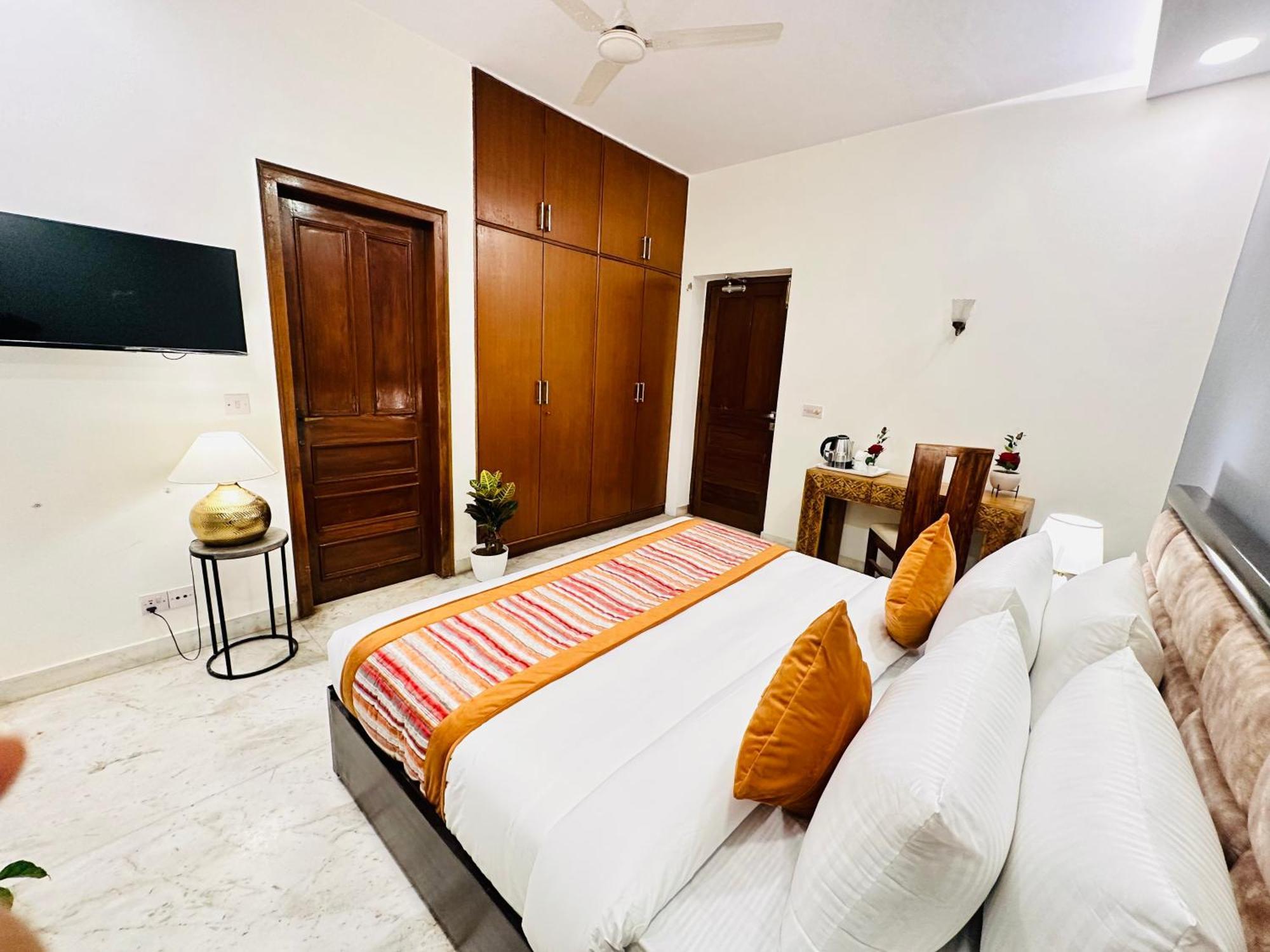 Grove Residency Hauz Khas New Delhi Couple Friendly Hotel ภายนอก รูปภาพ