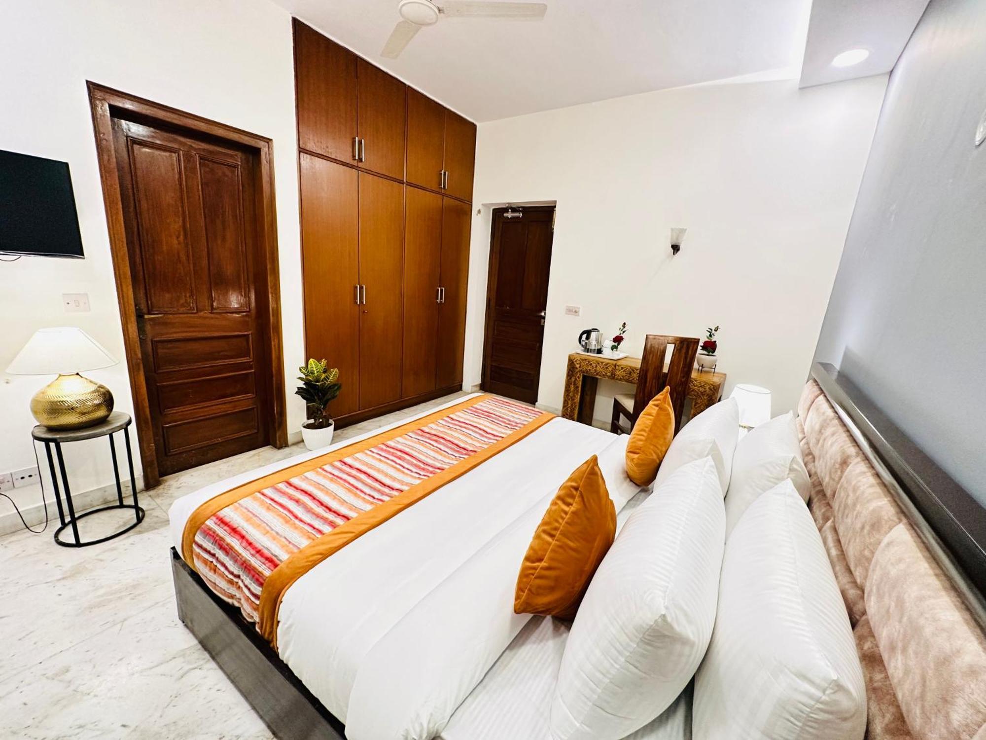 Grove Residency Hauz Khas New Delhi Couple Friendly Hotel ภายนอก รูปภาพ