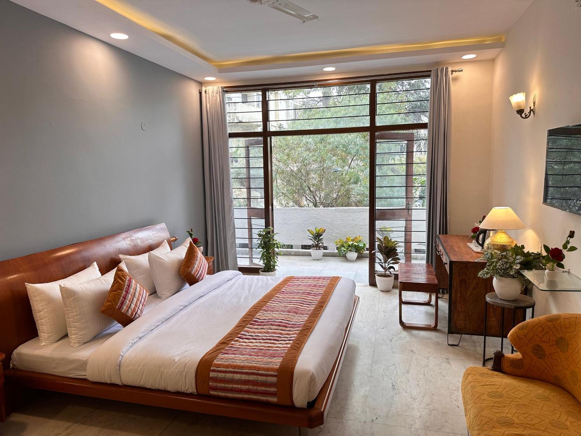 Grove Residency Hauz Khas New Delhi Couple Friendly Hotel ภายนอก รูปภาพ